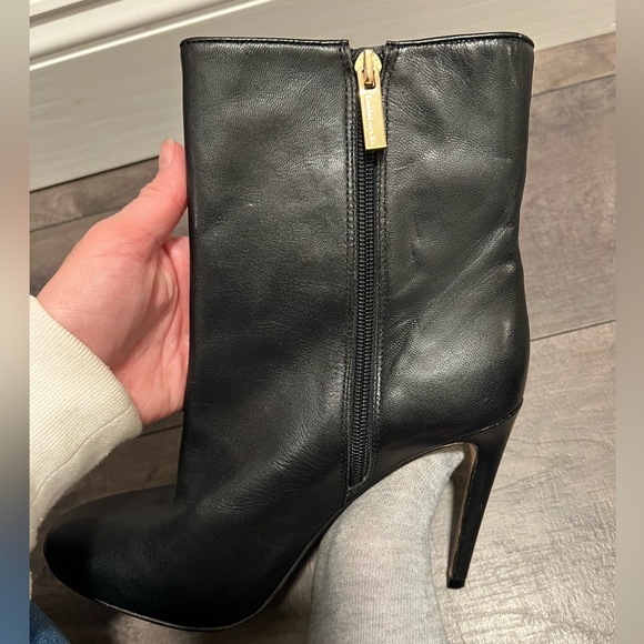 NWOT LOUISE ET CIE heel Booties! - Picture 5 of 17